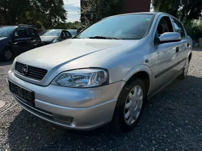Gebraucht Opel Astra Comfort 84 PS (61 kW) 2001 Silber Limousine