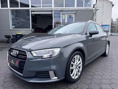 Gebraucht Audi A3 Sport 116 PS (85 kW) 2018 Grau Limousine