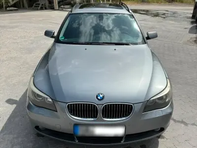 Gebraucht BMW 530 231 PS (169 kW) 2006 Silber Kombi