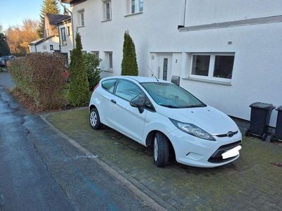 Gebraucht Ford Fiesta 60 PS (44 kW) 2012 Weiß Kleinwagen