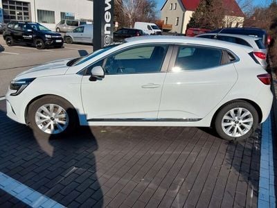 Weiß Gebraucht 2022 Renault Clio V Intens Kleinwagen | 16.900 € (Etwas zu teuer)