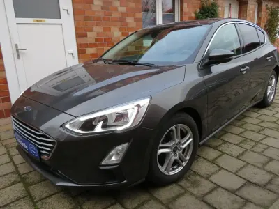 Gebraucht Ford Focus Cool & Connect 125 PS (91 kW) 2018 Grau Limousine