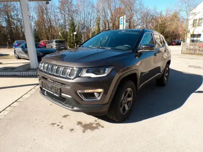 Gebraucht Jeep Compass Opening Edition 140 PS (102 kW) 2017 Grau SUV