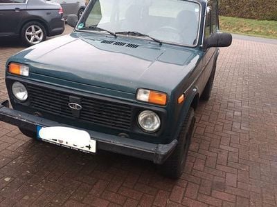 Gebraucht Lada niva 77 PS (56 kW) 2011 Grün SUV