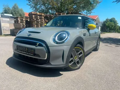 Gebraucht Mini Cooper SE Essential 135 kW (184 PS) 2022 Grau Kleinwagen