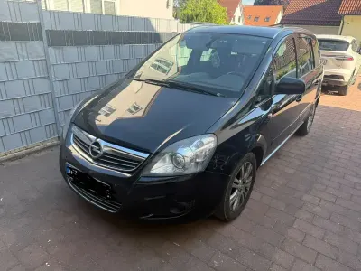 Gebraucht Opel Zafira Family 125 PS (91 kW) 2013 Schwarz Van / Kleinbus