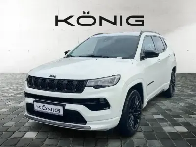 Gebraucht Jeep Compass Altitude 131 PS (96 kW) 2024 Alpineweiß SUV