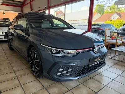Gebraucht VW Golf VIII GTI 245 PS (180 kW) 2022 Grau Limousine