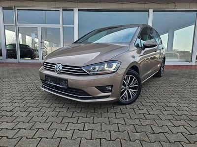 Gebraucht VW Golf VII 110 PS (80 kW) 2016 Gold Limousine