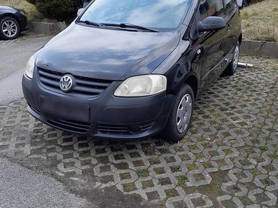 Gebraucht VW Fox 60 PS (44 kW) 2007 Schwarz Kleinwagen