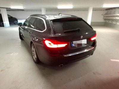 Schwarz Gebraucht 2018 BMW 520 Kombi | 21.500 € (Fairer Preis)