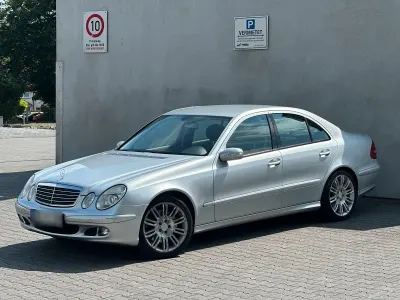 Gebraucht Mercedes E200 Sport 163 PS (119 kW) 2005 Silber Limousine