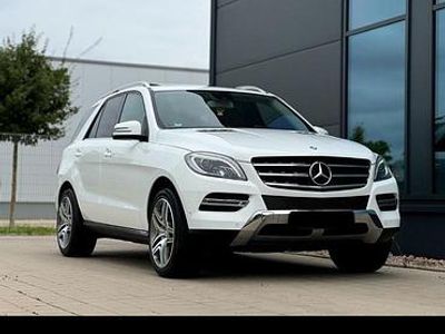 Gebraucht Mercedes ML250 204 PS (150 kW) 2013 Weiß SUV