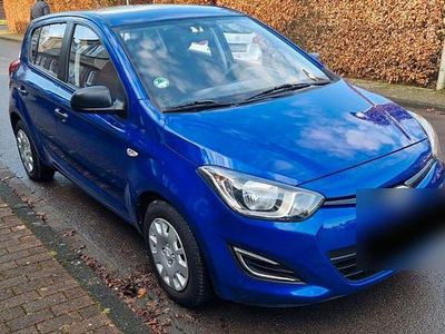 Second-hand Hyundai i20 86 CP (63 kW) 2013 Albastru Hatchback