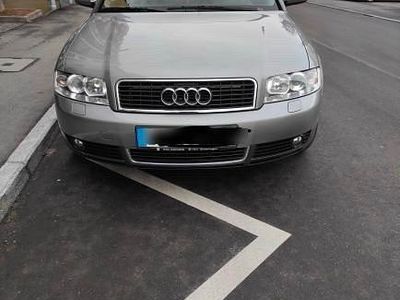 Grau Gebraucht 2003 Audi A4 Limousine | 2.200 € (Fairer Preis)