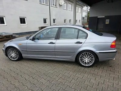 Brugt BMW 318 143 HK (105 kW) 2003 Sølv Sedan