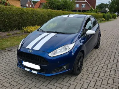 Gebraucht Ford Fiesta Titanium 95 PS (69 kW) 2017 Blau Kleinwagen