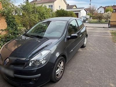 Second-hand Renault Clio II 75 CP (55 kW) 2006 Hatchback