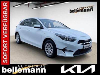 Gebraucht Kia Ceed Vision 160 PS (117 kW) 2024 Weiß Kleinwagen