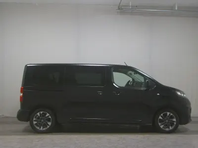 Usata Opel Vivaro Edition 144 CV (105 kW) 2022 Nero Monovolume