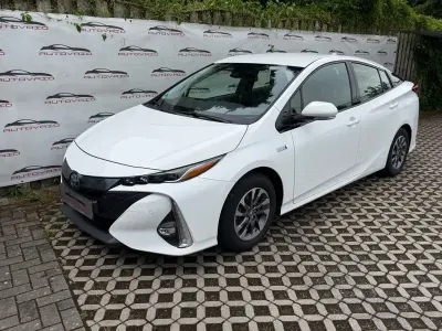Gebraucht Toyota Prius Plug-in Hybrid Comfort 98 PS (72 kW) 2021 Weiß Kleinwagen