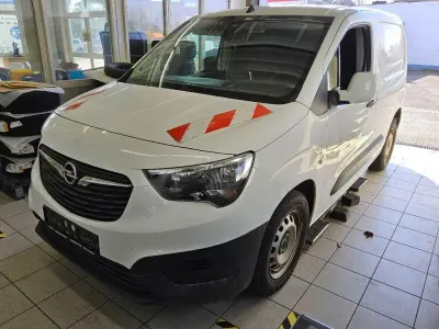 Gebraucht Opel Combo Edition 102 PS (75 kW) 2020 Weiß Van / Kleinbus