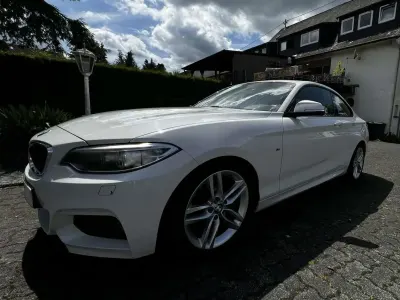 Gebraucht BMW 220 Sport Line 184 PS (135 kW) 2014 Weiß Coupé