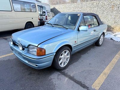 Usata Ford Escort Cabriolet 105 CV (77 kW) 1988 Blu Cabrio