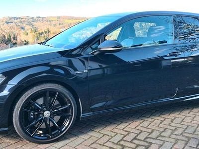 Usado VW Golf VII R 300 HP (220 kW) 2016 Preto Sedan