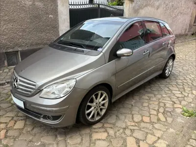 Gebraucht Mercedes B200 140 PS (102 kW) 2006 Silber Van / Kleinbus