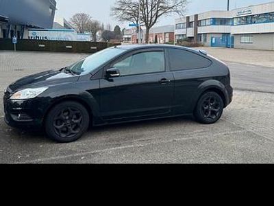 Gebraucht Ford Focus 101 PS (74 kW) 2010 Schwarz Limousine