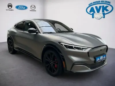 Second-hand Ford Mustang Premium 351 CP (258 kW) 2022 Albastru Coupe