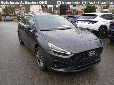 Neu Hyundai i30 Advantage 101 PS (74 kW) 2026 Cypress green Kombi