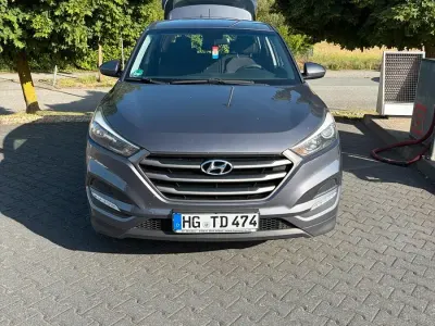Gebraucht Hyundai Tucson 116 PS (85 kW) 2016 Silber SUV