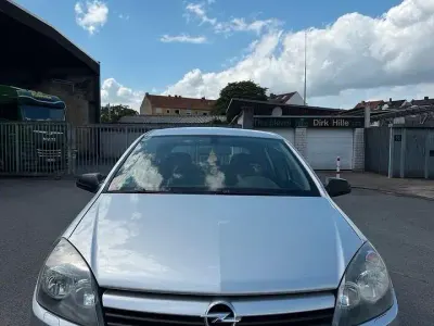 Gebraucht Opel Astra 105 PS (77 kW) 2004 Grau Kleinwagen