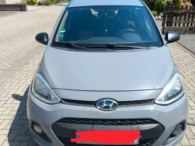Gebraucht Hyundai i10 67 PS (49 kW) 2013 Grau Kleinwagen