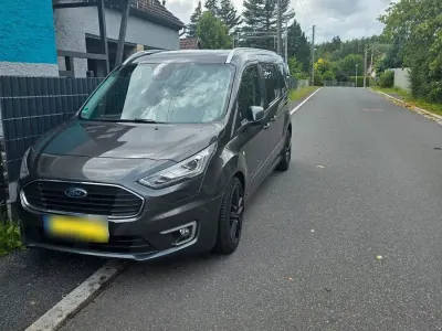 Gebraucht Ford Tourneo Connect Titanium 120 PS (88 kW) 2019 Grau Van / Kleinbus