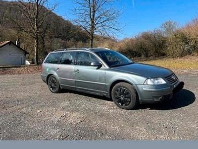 Second-hand VW Passat 122 CP (89 kW) 2005 Gri Break