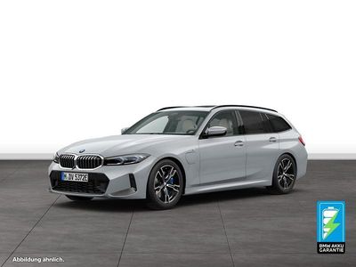 Gebraucht BMW 330e M Sport 292 PS (214 kW) 2025 Grau Kombi