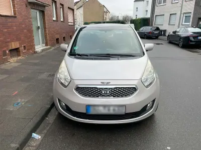Brugt Kia Venga 90 HK (66 kW) 2010 Beige Hatchback