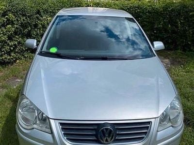 Silber Gebraucht 2006 VW Polo Kleinwagen | 2.200 €