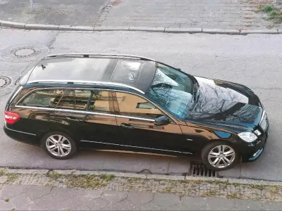 Gebraucht Mercedes E350 231 PS (169 kW) 2010 Schwarz Kombi