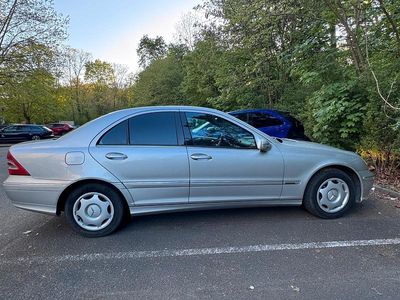 Usata Mercedes C200 Elegance 163 CV (119 kW) 2005 Argento Berlina