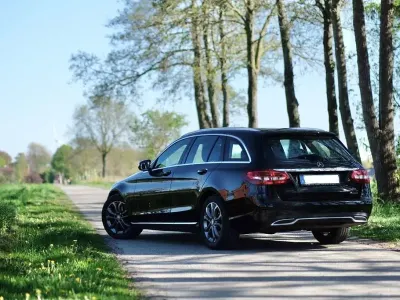 Gebraucht Mercedes C200 Avantgarde 136 PS (100 kW) 2016 Schwarz Limousine