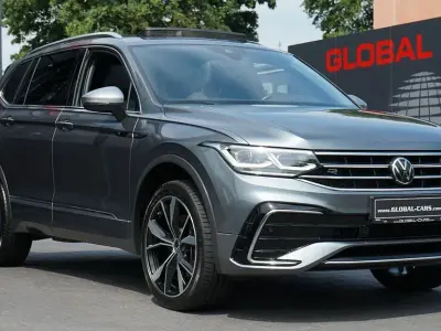 Gebraucht VW Tiguan Allspace R-line 245 PS (180 kW) 2023 Platinum grey (metallic) SUV