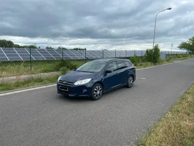 Gebraucht Ford Focus 101 PS (74 kW) 2011 Blau Kombi