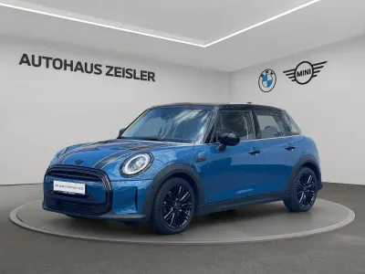 Gebraucht Mini Cooper 136 PS (100 kW) 2022 Island blue Kleinwagen