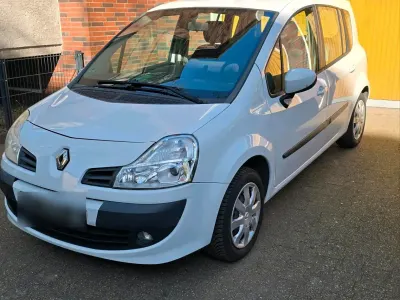 Używany Renault Modus 88 KM (64 kW) 2011 Biały Minivan