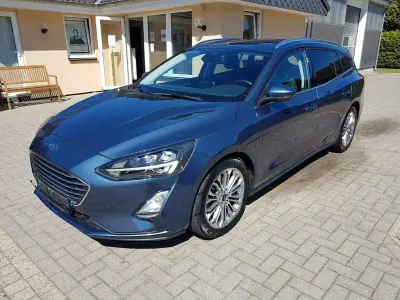 Gebraucht Ford Focus Titanium 150 PS (110 kW) 2019 Blau Limousine
