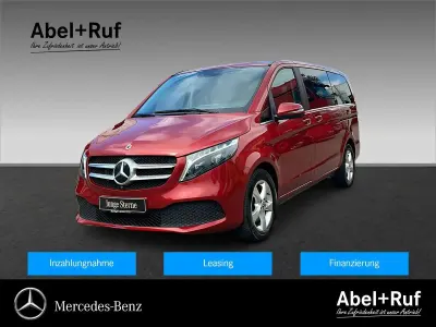 Gebraucht Mercedes V300 Avantgarde Edition 237 PS (174 kW) 2022 Rot Van / Kleinbus
